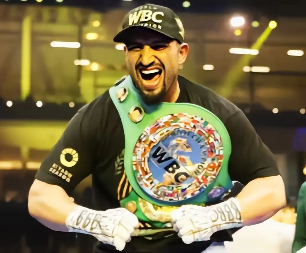 拳王成为正 拳王成为正